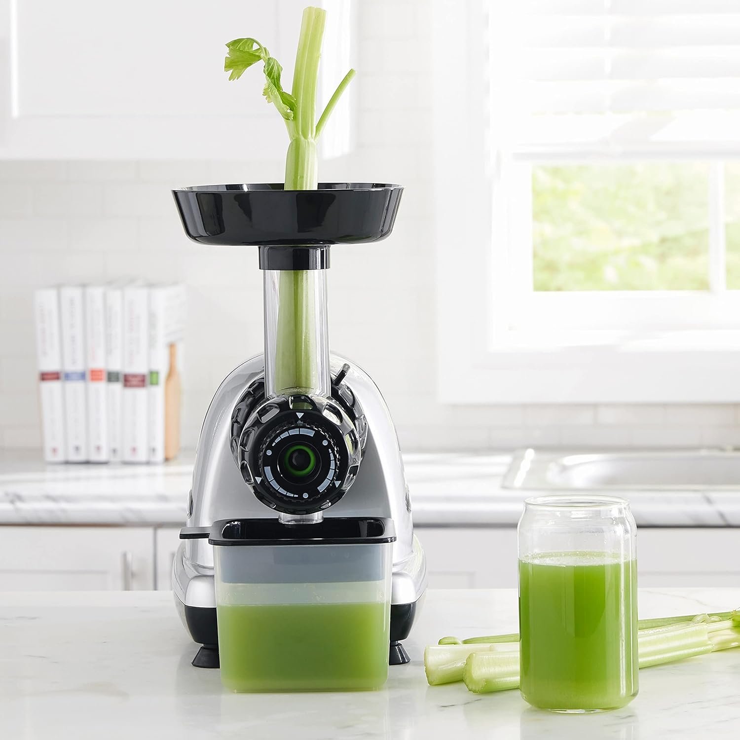 Omega Masticating Juicer, Cold Press Juicer Machine For Celery with Adjustable Dial, 200-Watts, Silver - Image 5